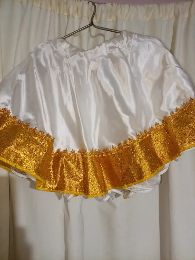 Traje de princesa Diablada con capa y corona - 5