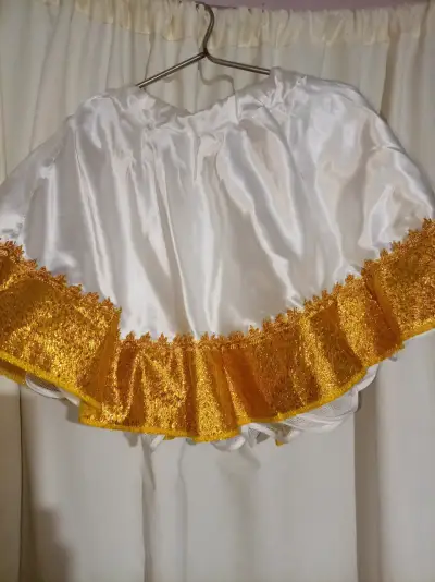 Traje  de princesa  Diablada con capa y corona - miniatura 5