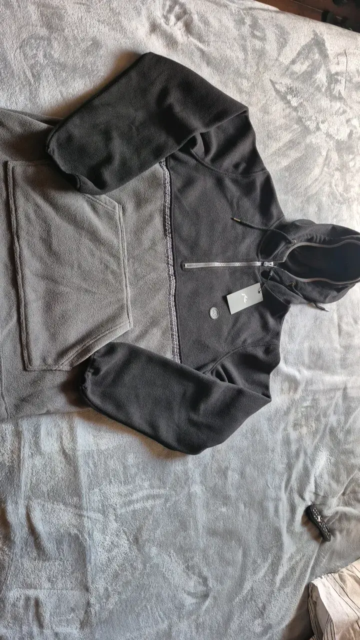 Polerón con capucha bicolor para hombre - 2
