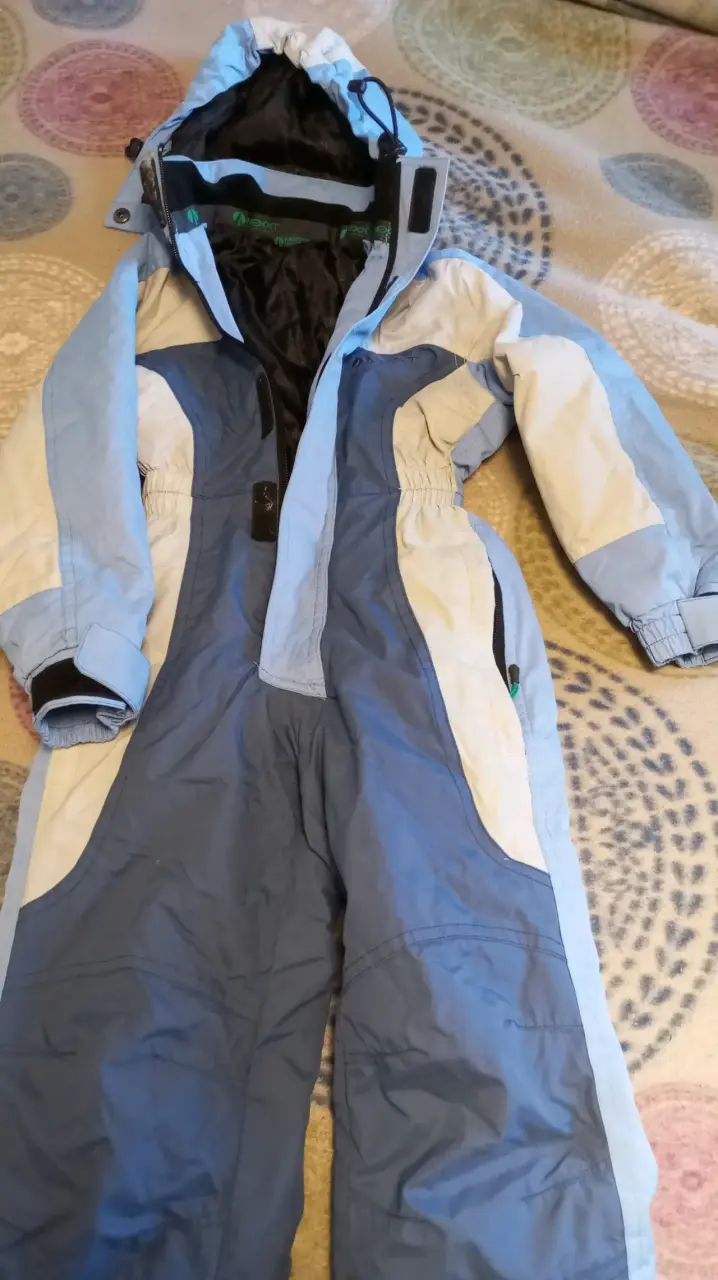 Traje de nieve infantil azul y blanco