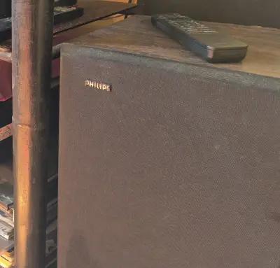 Parlantes Philips 2 vías modelo 22AH409/00Z - miniatura 1