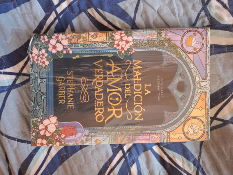 Libro 'La Maldición del Amor Verdadero' de Stephanie Garber