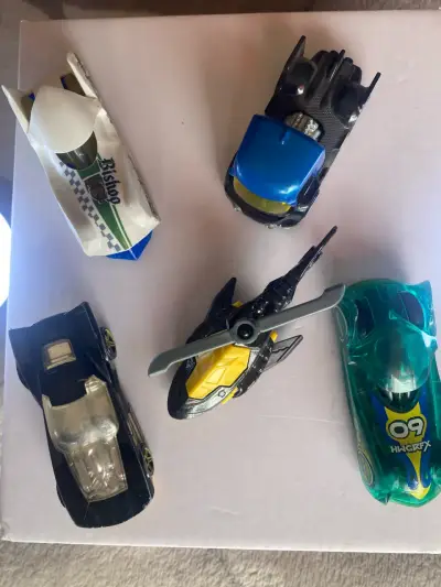 Set de autos de juguete Hot Wheels variados - miniatura 1