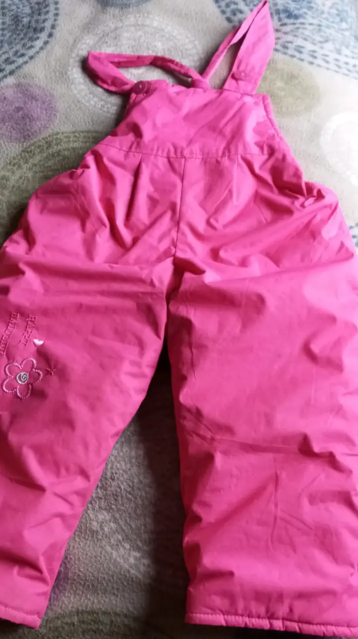 Jardinera de nieve infantil rosa con bordado