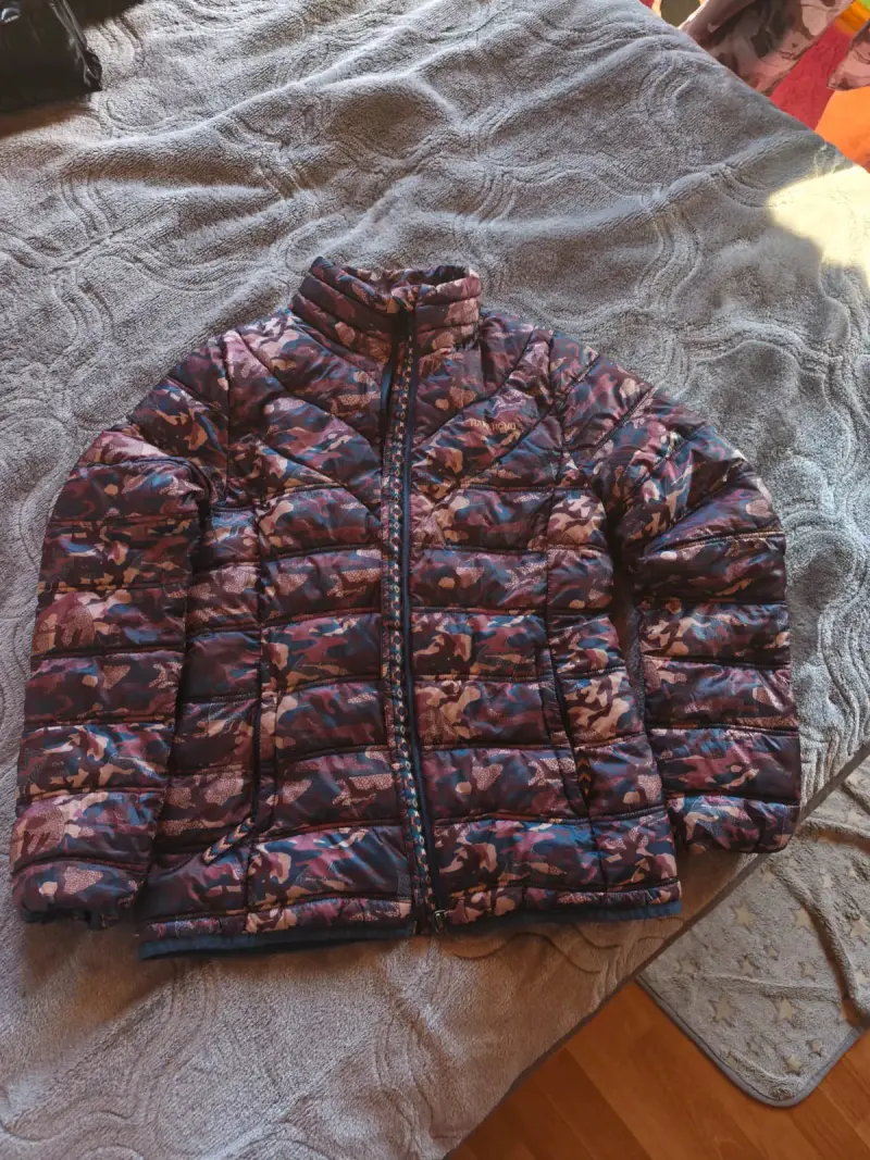 Chaqueta de plumas camuflaje para mujer - 1