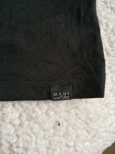 Polera negra Maui & Sons con bolsillo - miniatura 5