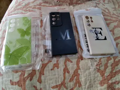 Set de carcasas para celular con diseño de mariposas y letras - miniatura 4