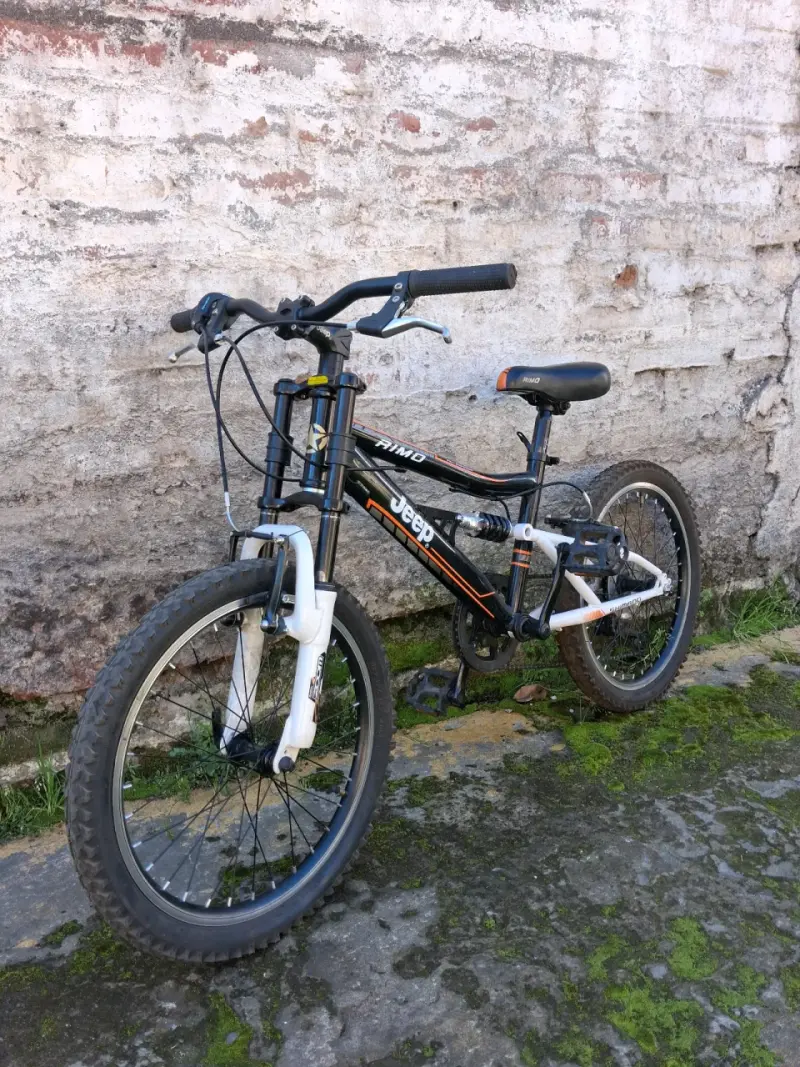 Bicicleta infantil Jeep Rimo con suspensión - 1