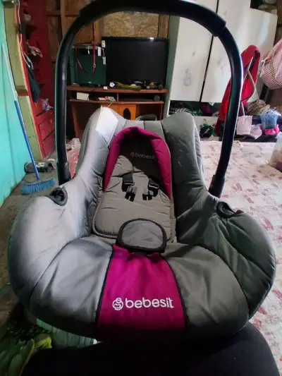 Silla de Auto Bebesit Gris y Burdeo - miniatura 3