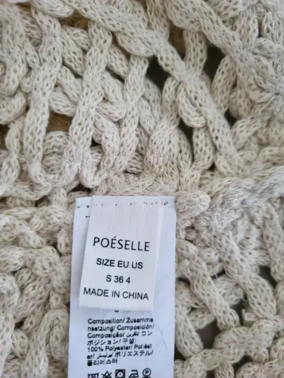 Chaleco tejido a crochet beige con diseño floral - miniatura 5
