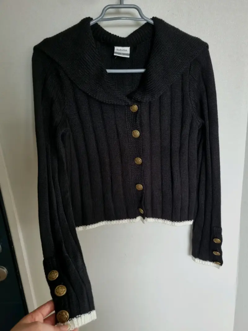 Cardigan negro de punto con botones dorados Sybilla - 3