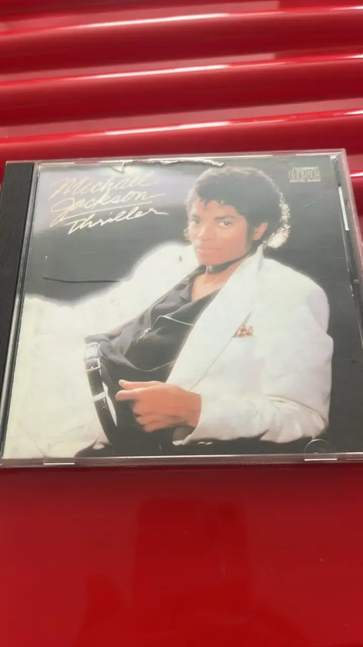 CD Michael Jackson Thriller en buen estado
