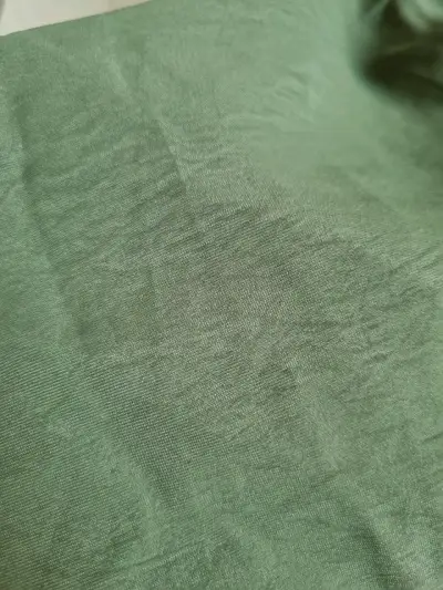 Blusa verde oliva Shein con mangas abullonadas - miniatura 4
