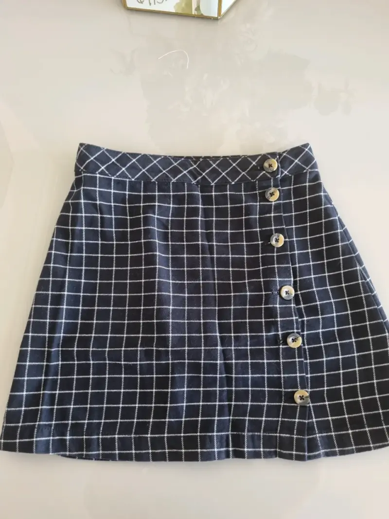 Falda a cuadros H&M con botones laterales - 1