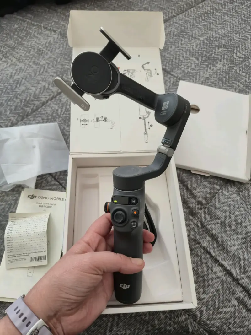 DJI Osmo Mobile 6 - Estabilizador para celular + t - 2