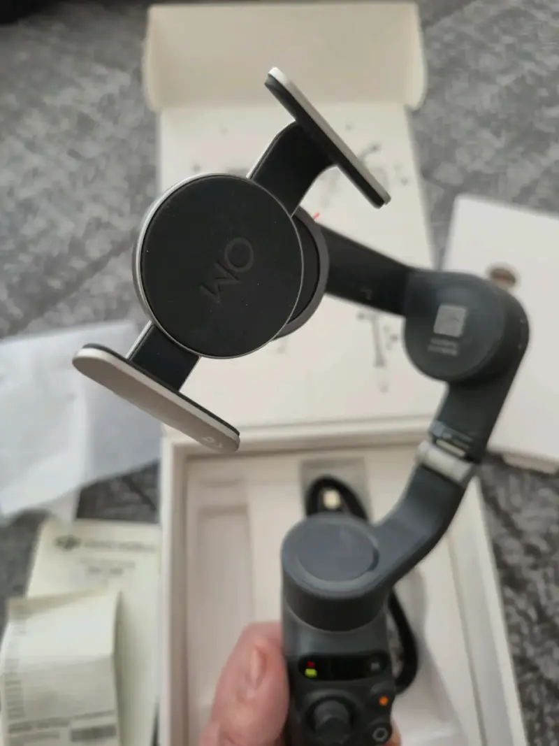 DJI Osmo Mobile 6 - Estabilizador para celular + t - 4