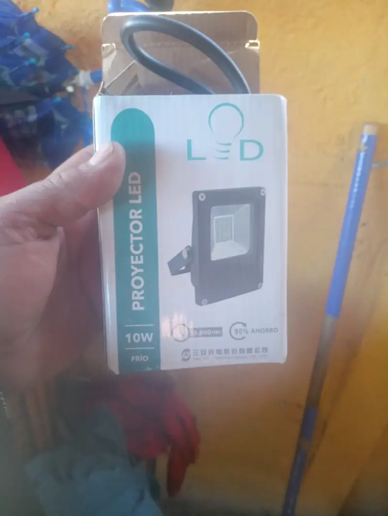Proyector LED 10W frío para exteriores
