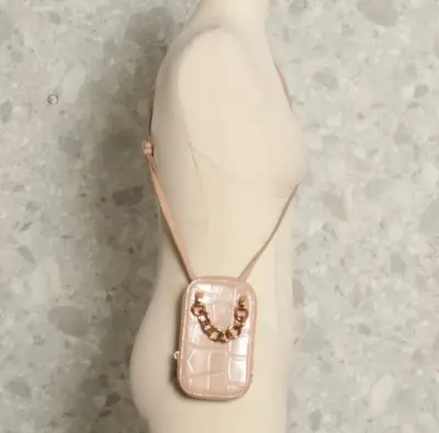 Cartera cruzada beige con cadena dorada - miniatura 2