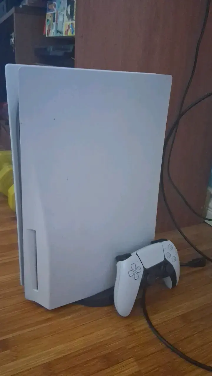 Consola PlayStation 5 con control DualSense - 2