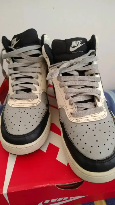 Zapatillas Nike Court Vision Mid gris y negro - miniatura 2