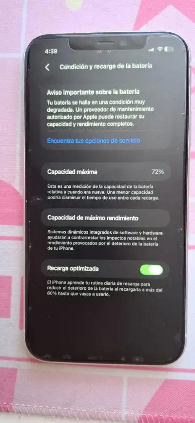 iPhone 11 blanco de 64gb en buen estado - miniatura 2