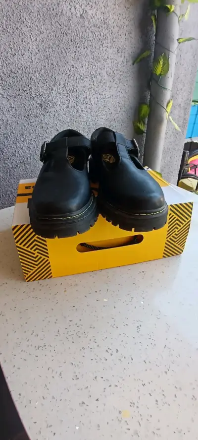 Zapatos escolares mujer  negros con hebilla Pluma - miniatura 2