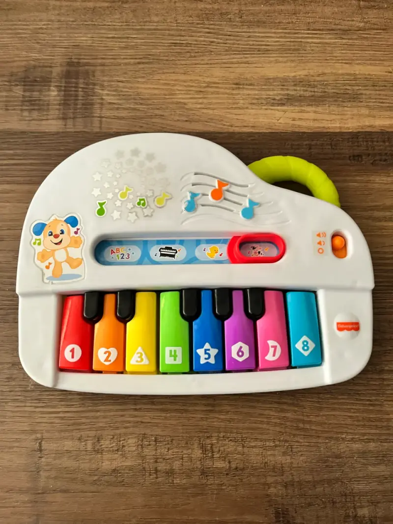 Piano de juguete Fisher-Price con luces y sonidos - 2