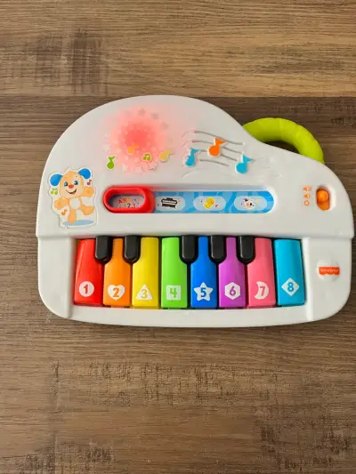 Piano de juguete Fisher-Price con luces y sonidos - miniatura 4