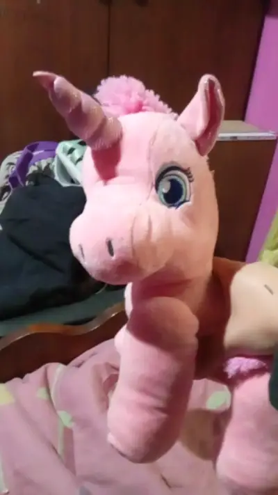 Peluche unicornio rosa suave y adorable - miniatura 2