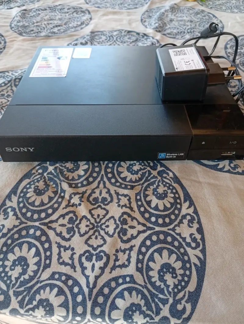 Reproductor Blu-ray Sony con Wi-Fi integrado - 2