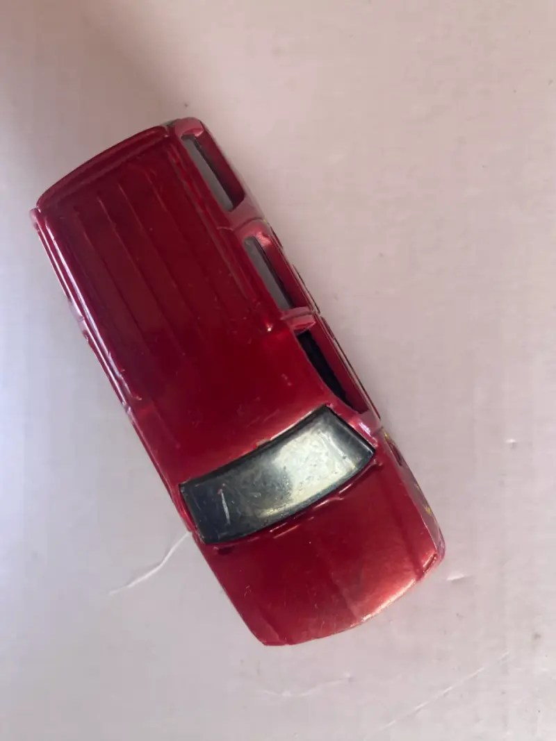 Set de autos de juguete variados - 3