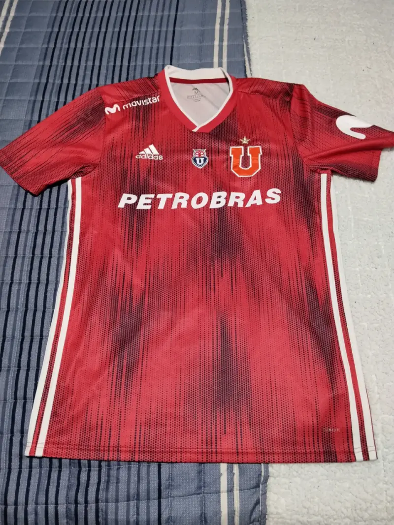 Camisetas Adidas Universidad de Chile 2023 y 2019 - 3