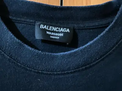 Polera negra Balenciaga OG Talla L - miniatura 4