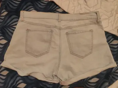 Shorts de mezclilla claros para mujer Old Navy - miniatura 2