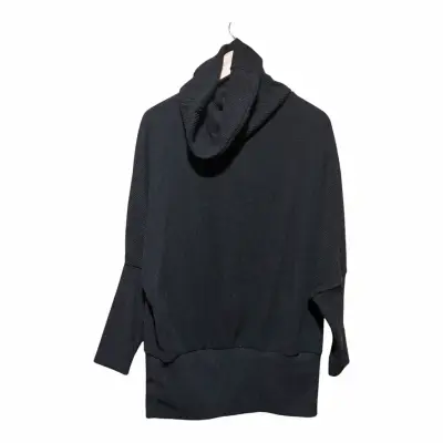 Poncho negro con capucha para mujer - miniatura 1