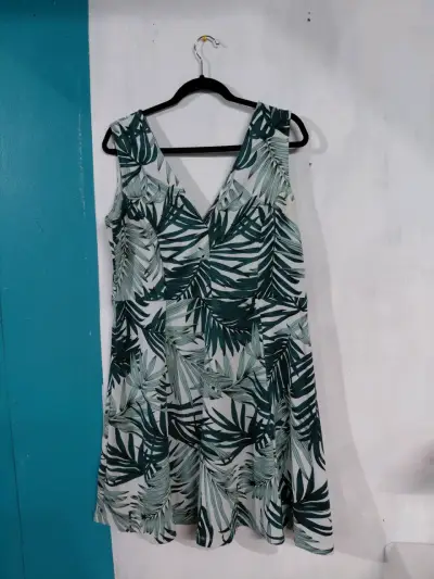 Vestido de verano estampado floral - miniatura 3