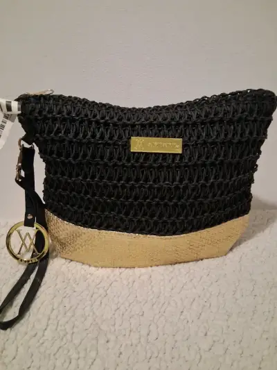 Cartera Amiani de mano negra y dorada - miniatura 1