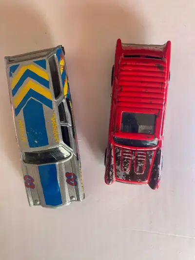 Lote de autos de juguete metálicos usados - miniatura 3