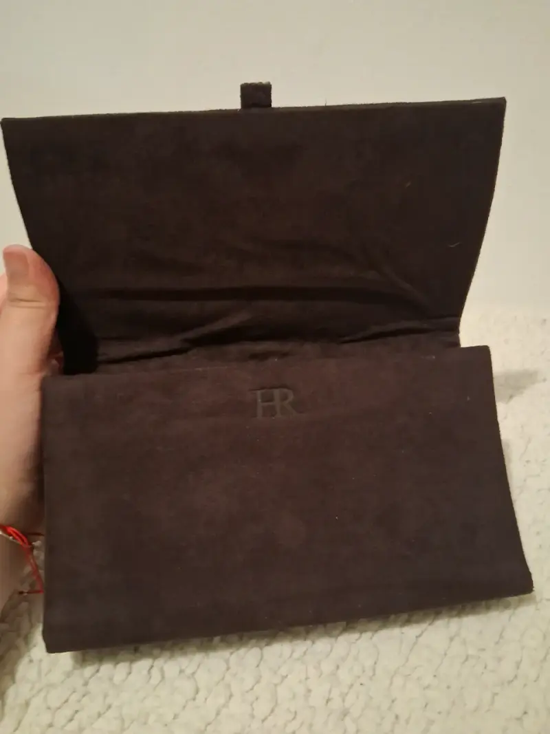 Cartera HR de mano marrón con detalle brillante - 4