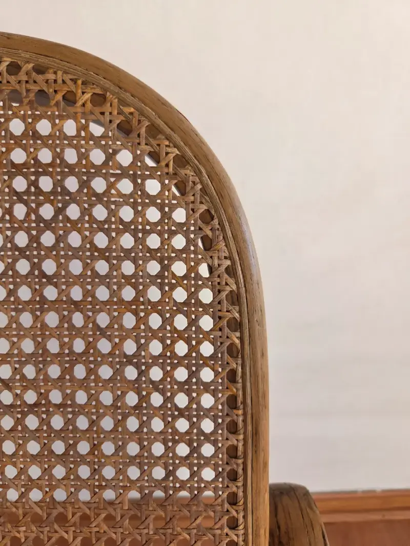 Silla mecedora de madera con junco estilo vintage - 2
