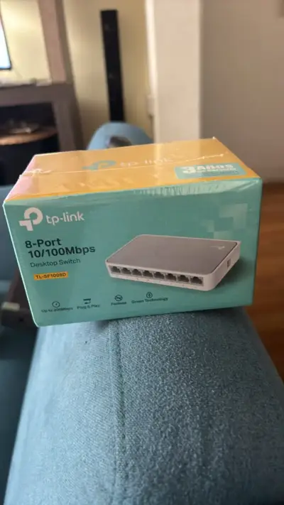Switch de Red TP-Link 8 Puertos 10/100Mbps - miniatura 1