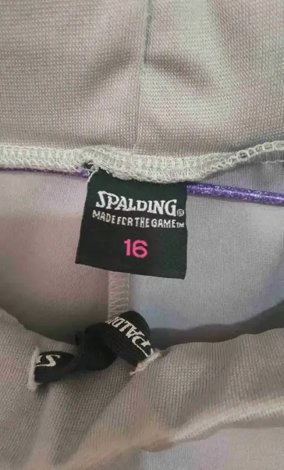 Pantalones deportivos grises con bolsillos - miniatura 2