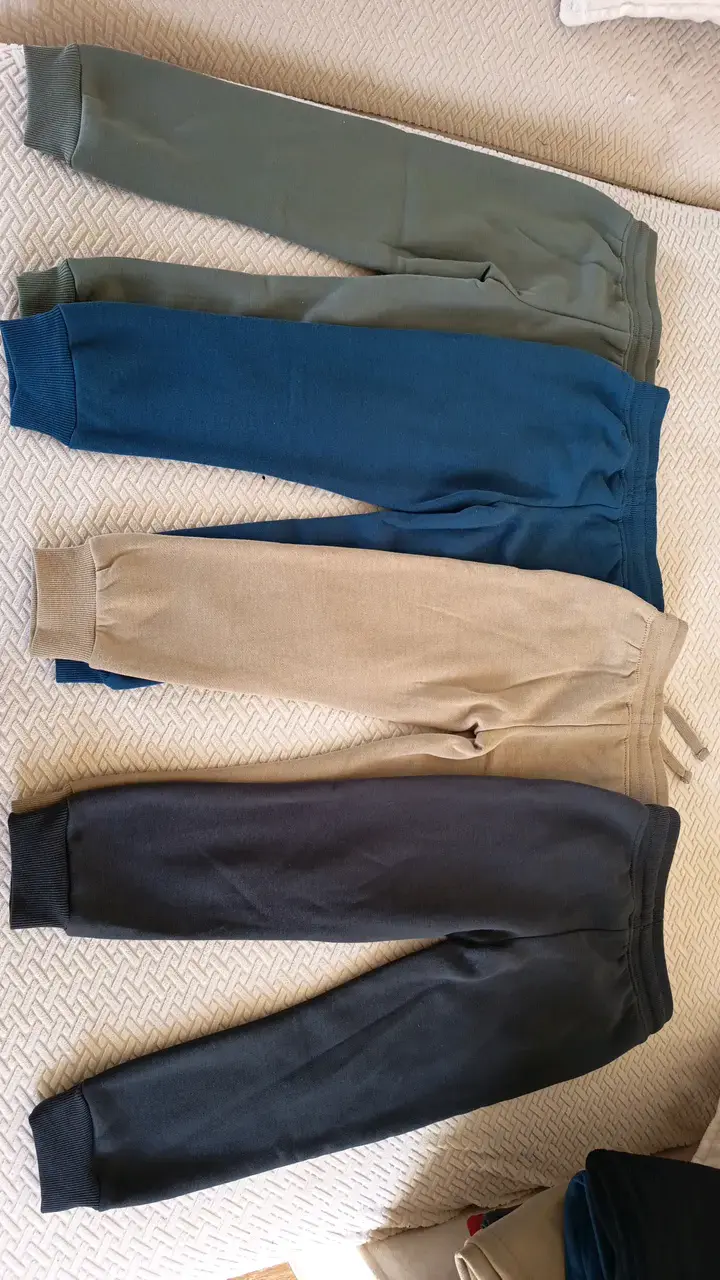 Pantalones deportivos para niños en varios colores - 3