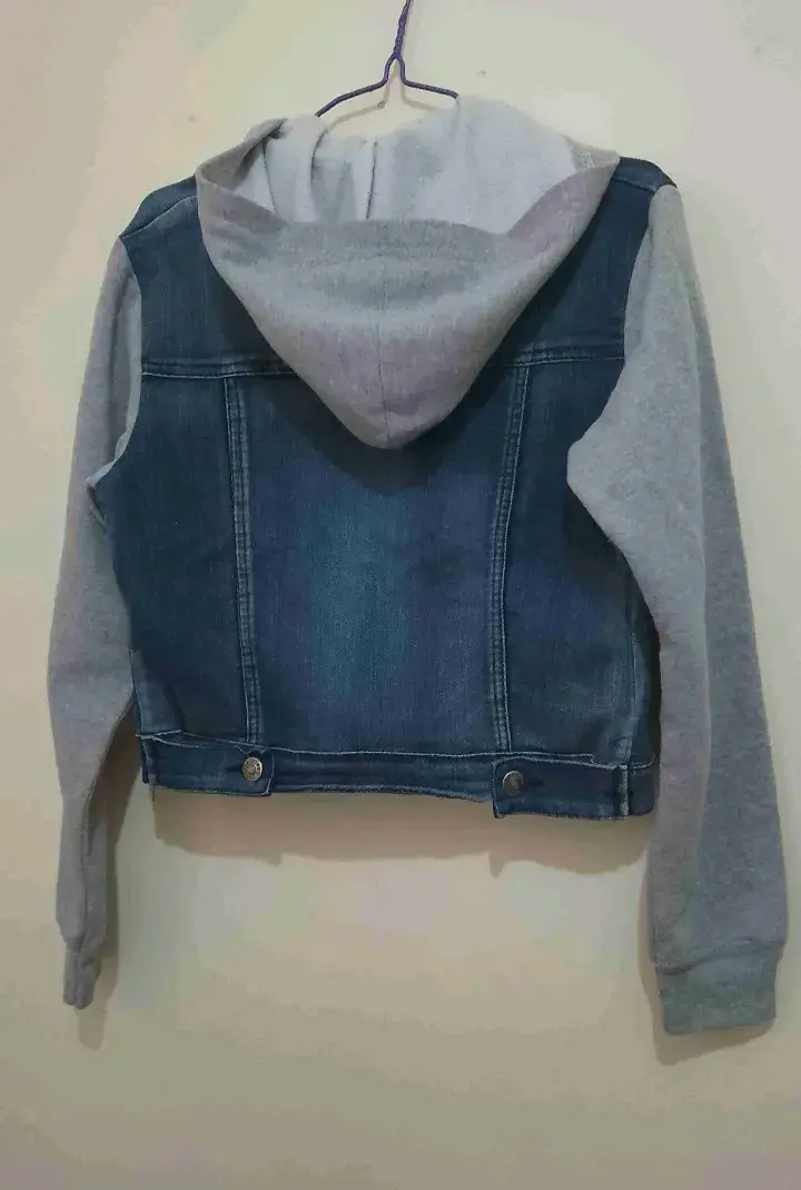 Chaqueta de mezclilla con mangas de algodón - 2