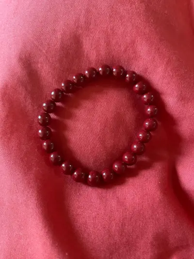 Pulsera de cuentas rojas elegante - miniatura 1