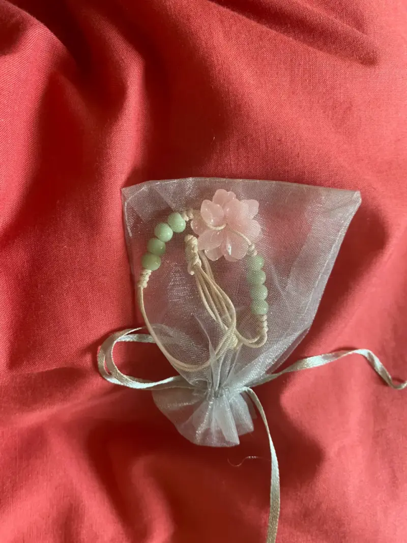 Pulsera de cuentas con flor de jade rosa - 4