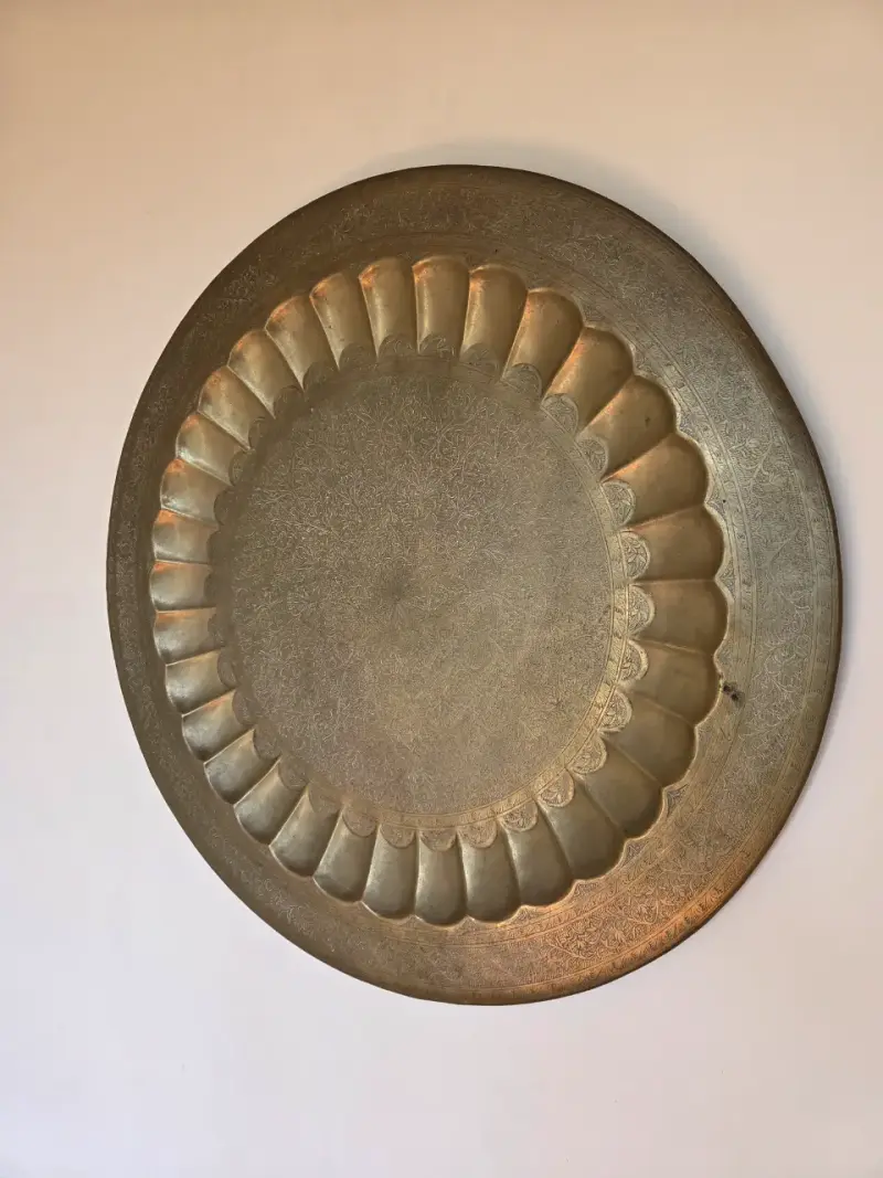 Bandeja decorativa de metal grabado - 3