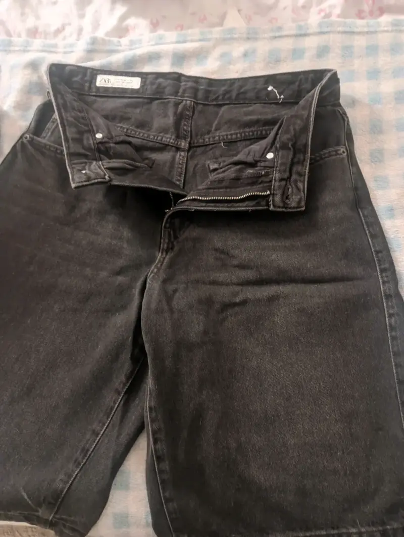 Jeans negros de mezclilla Zara para hombre - 2