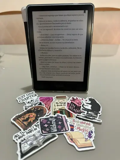 Kindle paperwhithe 11 gen 6.8 pulgadas + funda - miniatura 1