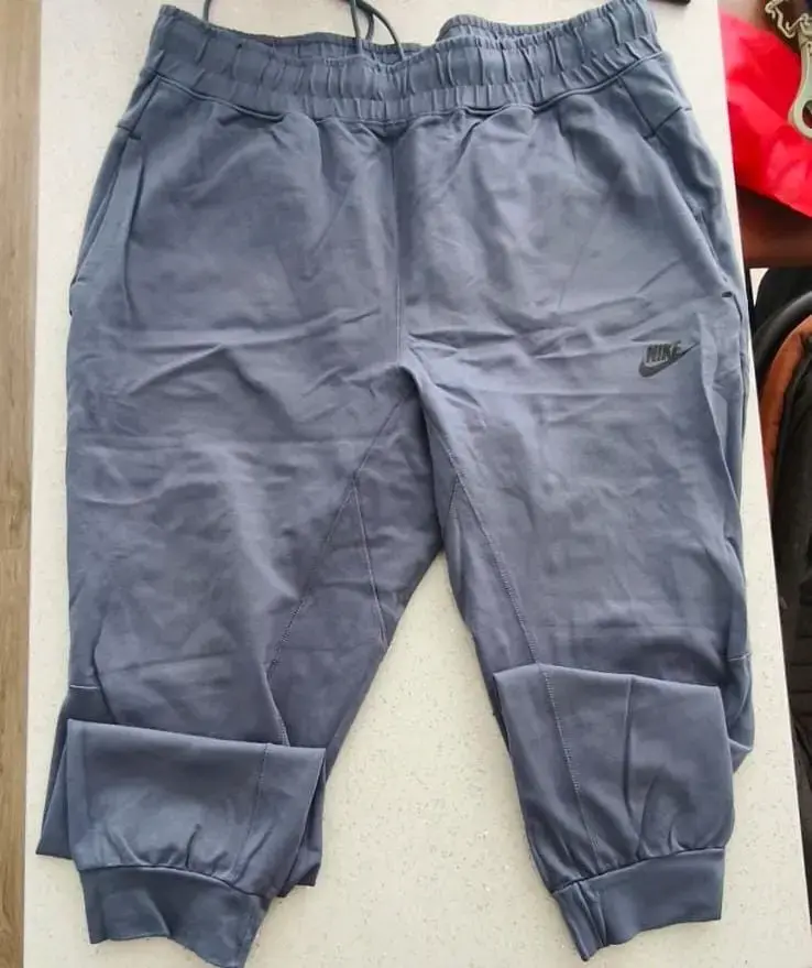 Pantalones deportivos Nike grises talla XL - 1